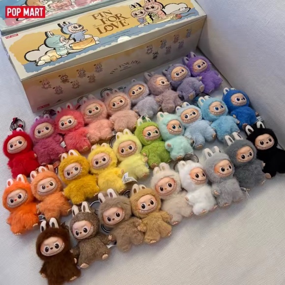 NIB Authentic Pop Mart Pin For Love Confirmed A Labubu Vinyl Pendant Cream White - Picture 8 of 8